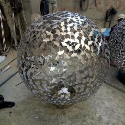 银杏叶镂空球雕塑，金属球雕塑，厂家定制